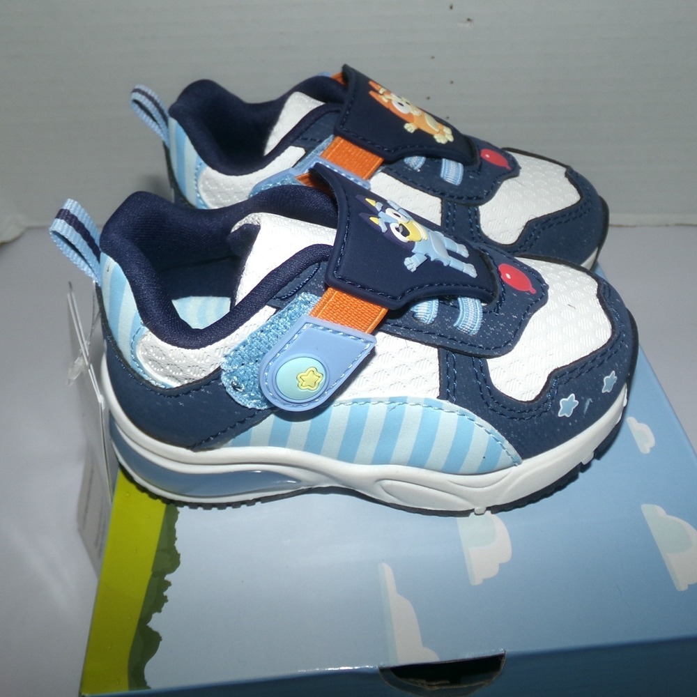 Bluey Bingo Light Up Sneakers Toddler Size 6 Navy Blue White Athletic Shoes
